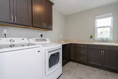 351  Stocks Dr, Delafield, WI 53018 - Photo 18