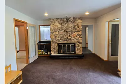 8081 N 105th St, Milwaukee, WI 53224 - Photo 10