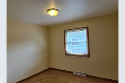 8081 N 105th St, Milwaukee, WI 53224 - Photo 28