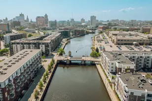 1515 N Van Buren St, Milwaukee, WI 53202 - Photo 40