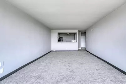 2525 S Shore Dr #22B, Milwaukee, WI 53207 - Photo 8