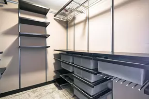 2525 S Shore Dr, Milwaukee, WI 53207 - Photo 14