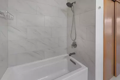 N74W13737  Appleton Ave #107, Menomonee Falls, WI 53051 - Photo 18