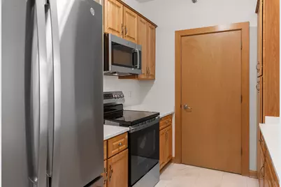 N74W13737  Appleton Ave #107, Menomonee Falls, WI 53051 - Photo 8