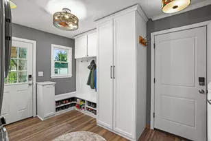 2412 W Chestnut Rd, Mequon, WI 53092 - Photo 22