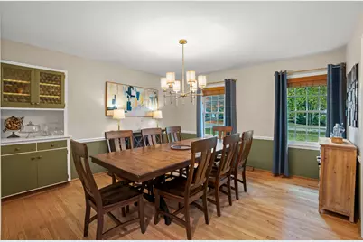 2412 W Chestnut Rd, Mequon, WI 53092 - Photo 14