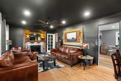 2412 W Chestnut Rd, Mequon, WI 53092 - Photo 16