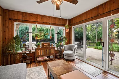 2412 W Chestnut Rd, Mequon, WI 53092 - Photo 12