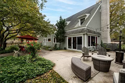 2412 W Chestnut Rd, Mequon, WI 53092 - Photo 32