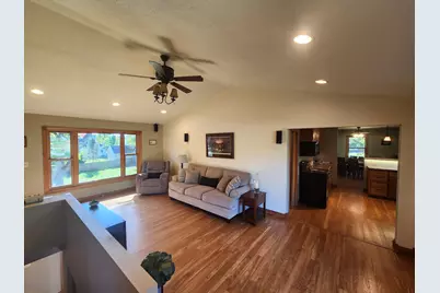 2408 S Teut Rd, Burlington, WI 53105 - Photo 8