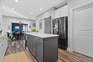 425 Chapel Hill Dr, Johnson Creek, WI 53038 - Photo 14