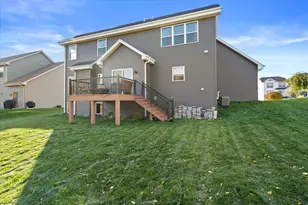 425 Chapel Hill Dr, Johnson Creek, WI 53038 - Photo 32