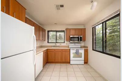 500 W Bender Rd #27, Glendale, WI 53217 - Photo 6