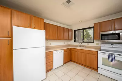 500 W Bender Rd #27, Glendale, WI 53217 - Photo 4