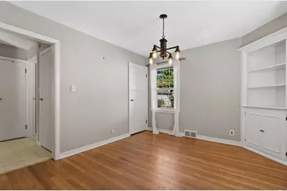 4918 N Berkeley Blvd, Whitefish Bay, WI 53217 - Photo 10