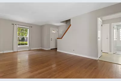 4918 N Berkeley Blvd, Whitefish Bay, WI 53217 - Photo 8