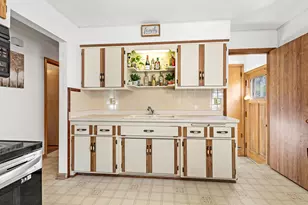 2530 S 66th St, Milwaukee, WI 53219 - Photo 6