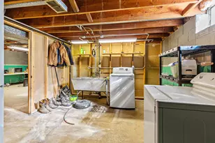 2530 S 66th St, Milwaukee, WI 53219 - Photo 14