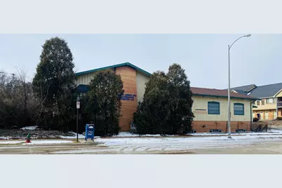 10045 W Lisbon Ave, Wauwatosa, WI 53222 - Photo 1