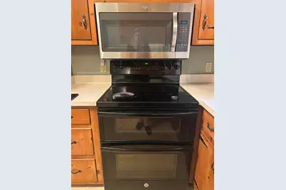 N35W28682  Old North Shore Dr, Delafield, WI 53072 - Photo 28