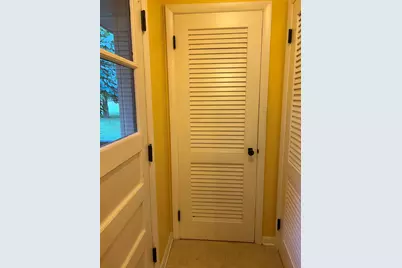 N35W28682  Old North Shore Dr, Delafield, WI 53072 - Photo 34