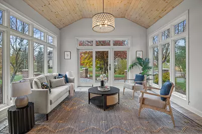 9254 W Wyndham Hills Ct, Franklin, WI 53132 - Photo 14