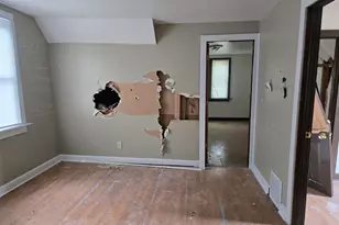 5326 N 38th St, Milwaukee, WI 53209 - Photo 8