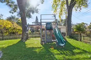 723 W Riverview Dr, Glendale, WI 53209 - Photo 22