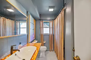 723 W Riverview Dr, Glendale, WI 53209 - Photo 14