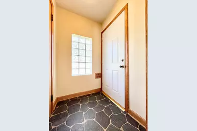 3625 N 58th St, Milwaukee, WI 53216 - Photo 10