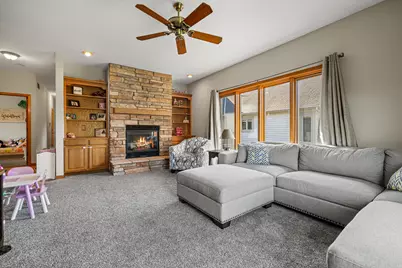 5740  Woodland Hills Dr, Racine, WI 53406 - Photo 52