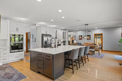 5740  Woodland Hills Dr, Racine, WI 53406 - Photo 10