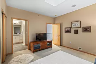 311 E Erie St, Milwaukee, WI 53202 - Photo 38