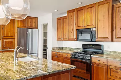 311 E Erie St #425, Milwaukee, WI 53202 - Photo 8