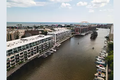 311 E Erie St #425, Milwaukee, WI 53202 - Photo 44