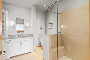 311 E Erie St, Milwaukee, WI 53202 - Photo 32