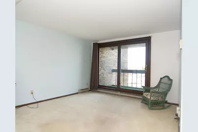 9002 W Lisbon Ave #208, Milwaukee, WI 53222 - Photo 8