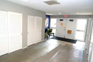 9002 W Lisbon Ave, Milwaukee, WI 53222 - Photo 24