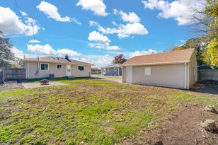 2002 84th St, Kenosha, WI 53143 - Photo 32