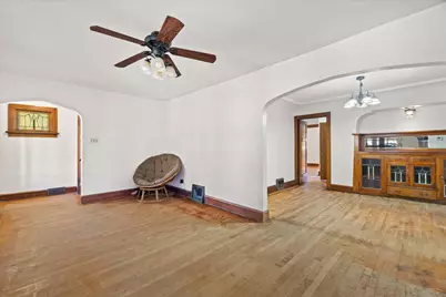 1504 S 71st St, West Allis, WI 53214 - Photo 8