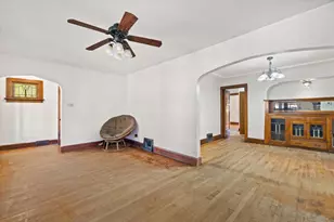 1504 S 71st St, West Allis, WI 53214 - Photo 8