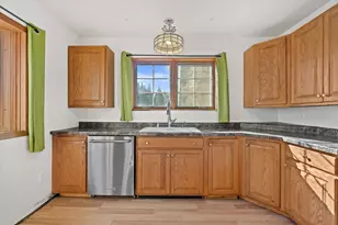 1504 S 71st St, West Allis, WI 53214 - Photo 26