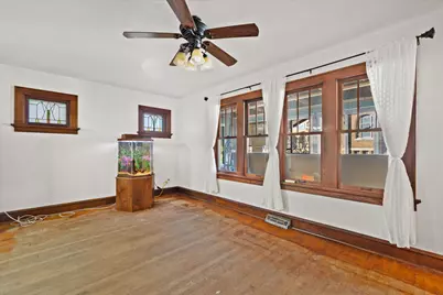 1504 S 71st St, West Allis, WI 53214 - Photo 6