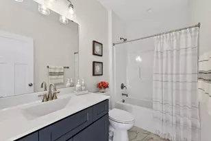 N67W25396 Vail Ln, Sussex, WI 53089 - Photo 10