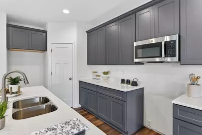 N67W25396  Vail Ln, Sussex, WI 53089 - Photo 20