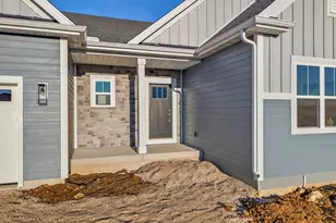 N67W25396 Vail Ln, Sussex, WI 53089 - Photo 4