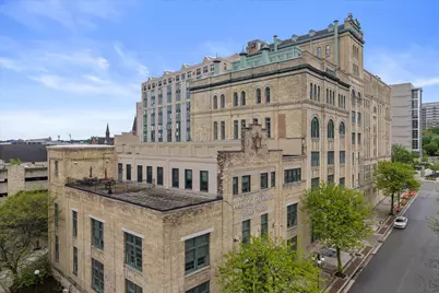 270 E Highland Ave #715, Milwaukee, WI 53202 - Photo 52