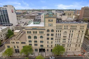 270 E Highland Ave, Milwaukee, WI 53202 - Photo 46