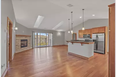 1632  Grey Fox Trl #22, Mukwonago, WI 53149 - Photo 2