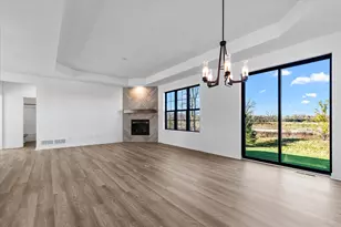 W251N2371 Valleyview Circle, Pewaukee, WI 53072 - Photo 8